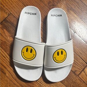 HIPCHIK White Slides with Yellow Smiley Face